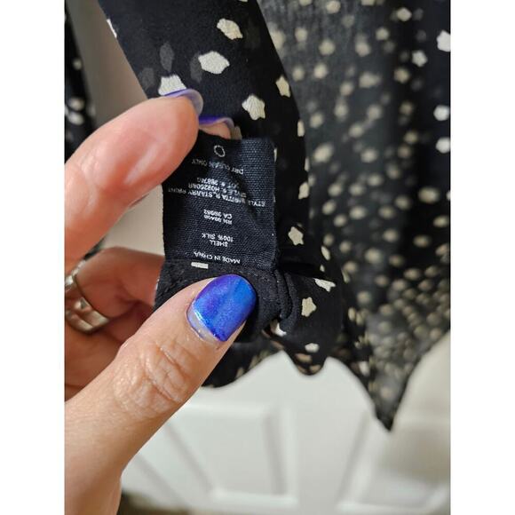 Theory SzP Black 100% Silk w cream dot pattern. Lightweight. Sheer. Career. Work - Picture 12 of 13